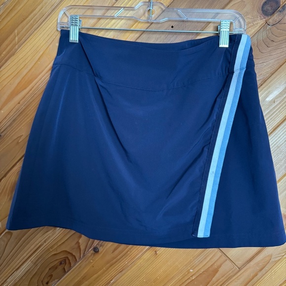 Vineyard Vine Navy Blue Skirt with Stripes Size Small - Picture 1 of 5